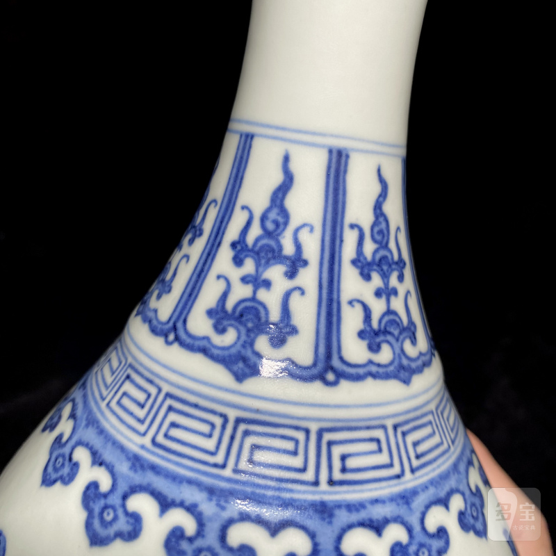 清道光 青花折枝花果纹蒜头瓶 - 图12
